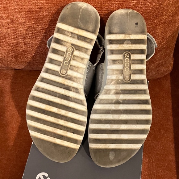 Ecco Freja Classic Women's EU 37 US 6 Sandals SILVER Double Strap Shoes Sandal - Picture 6 of 10